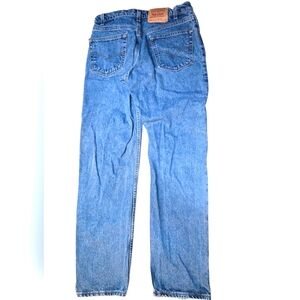 Levi's 550 Relaxed Fit 34 x 32 Denim jeans. Great condition.